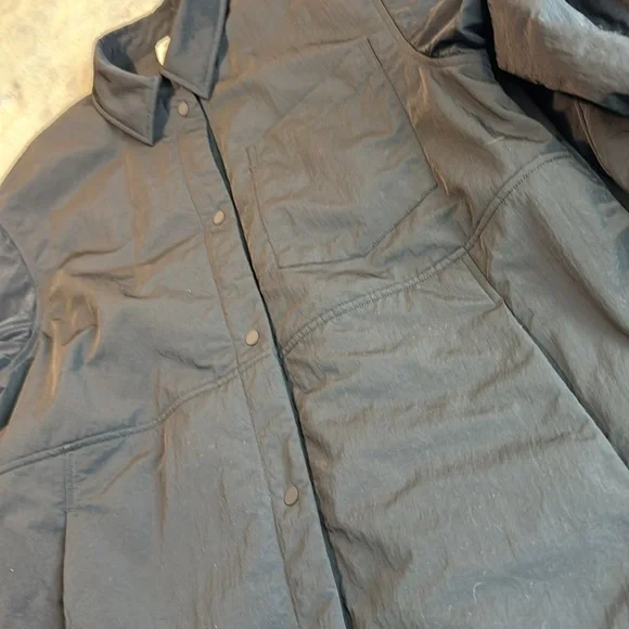 Lululemon Lightweight Insulated Shirt Jacket - Picture 5 of 16